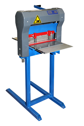 Zackenmusterschneidemaschine ZM 30