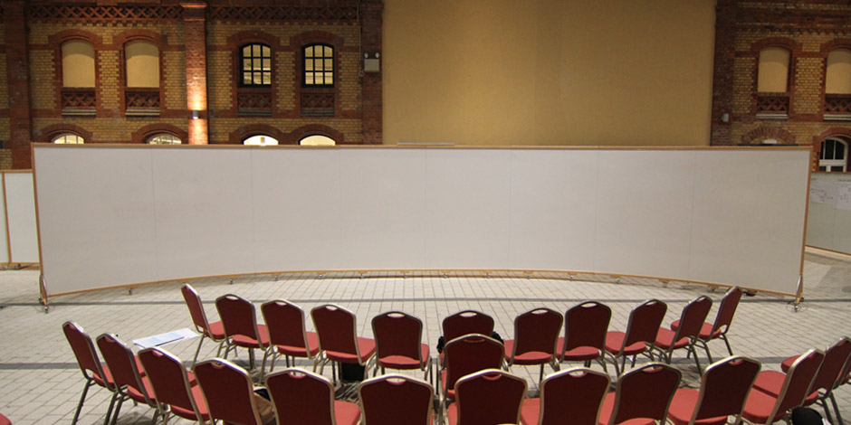 Radiant Workwall (gekrümmt, 8 Elemente)