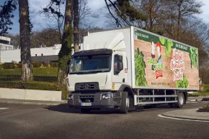 Renault Trucks D Wide mit Kühlaufbau