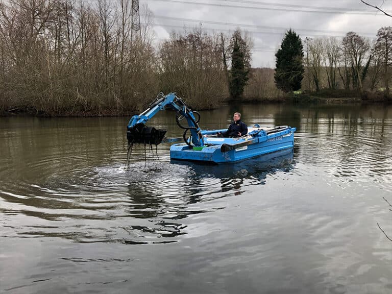BERKY NEREUS 200 – Mäh- und Baggerboot