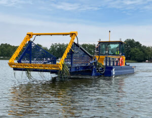 BERKY Boot auf dem Wasser