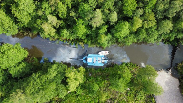 Schlammentfernung mit BERKY Dredger in Schweden