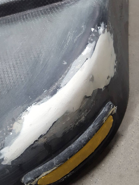 Reparatur von Chassis-Abdeckhauben
