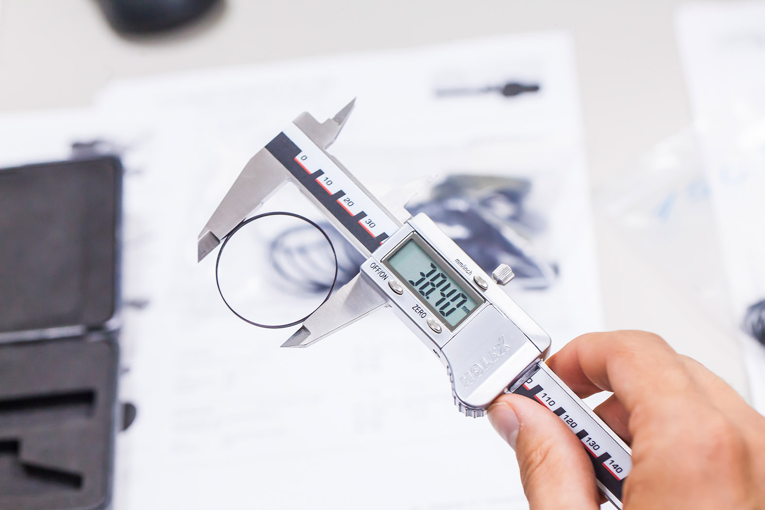 Produktion bei CJ-Optik in Aßlar