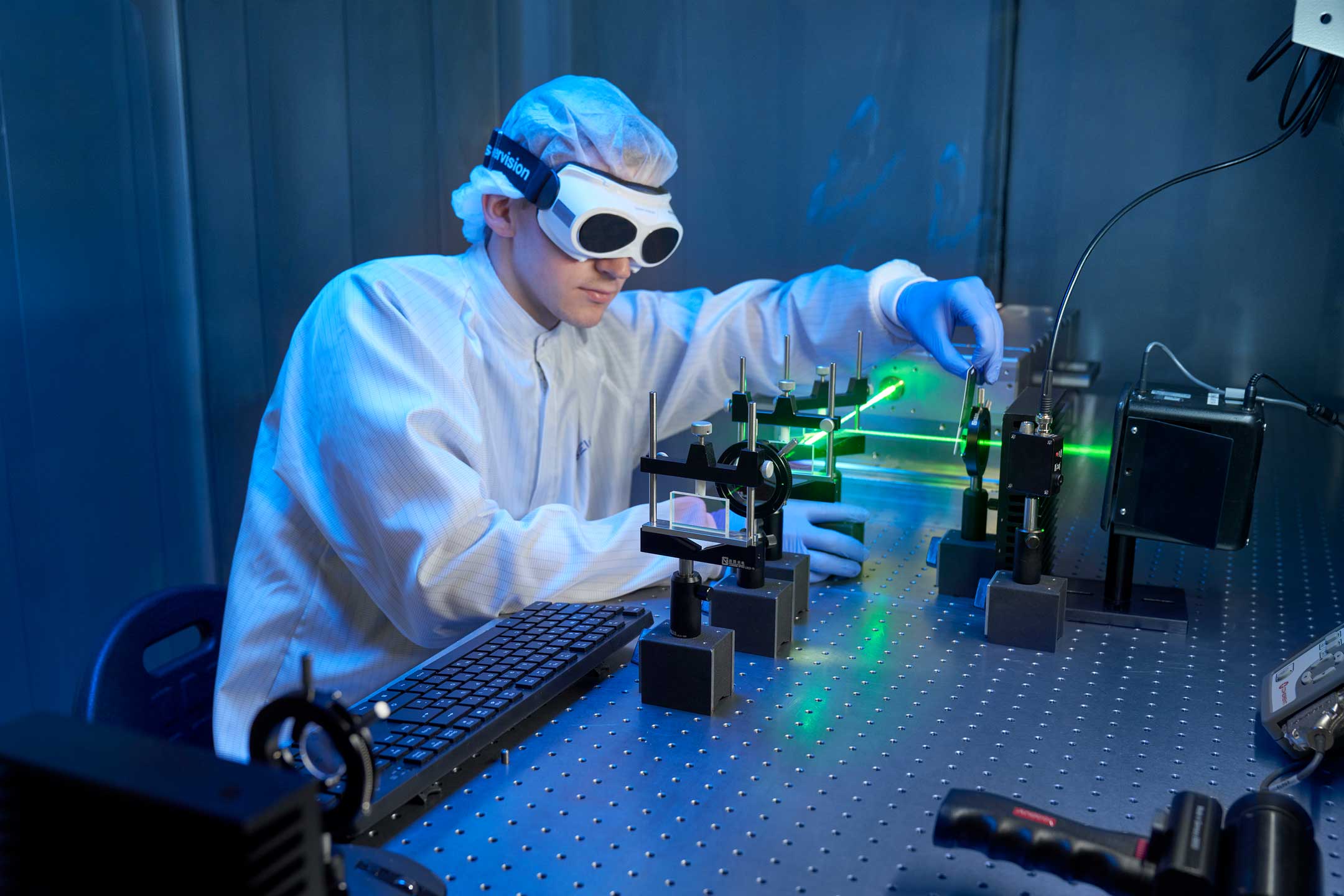 Applikationszentrum: Justage eines Laseraufbaus