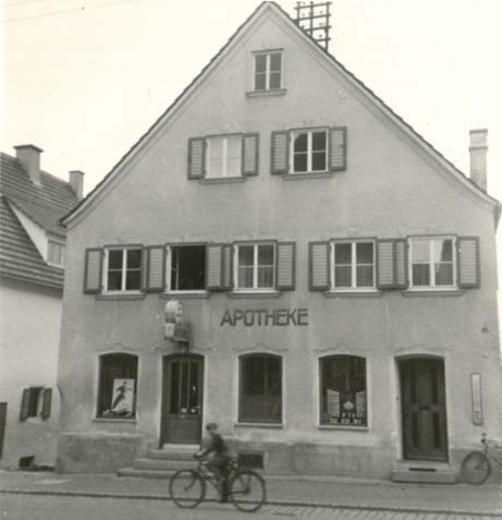 Stadt-Apotheke Gundelfingen, 1965 – Ursprung des Unternehmens