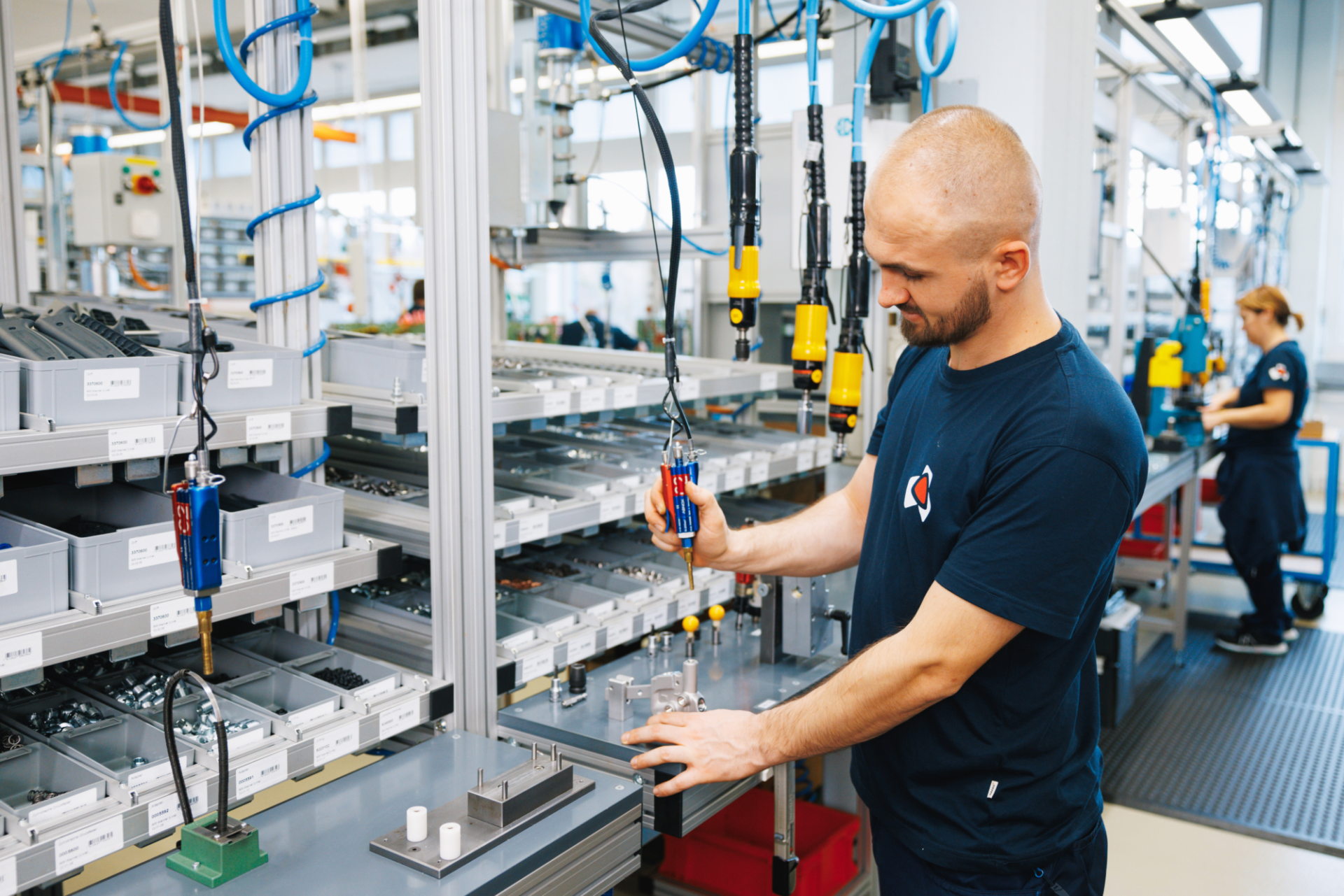 Lösungen & Services: von der Entwicklung bis zum Service