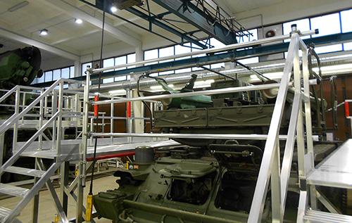 Wartungsbühne MoBS 1 Launcher 2P25