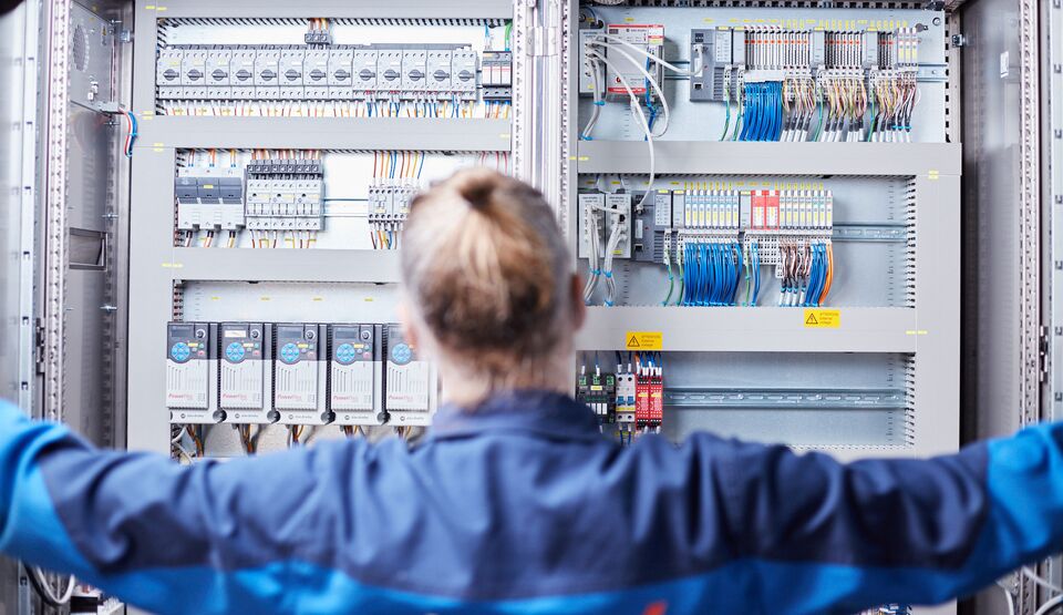 Elektrik und Schaltschrankbau
