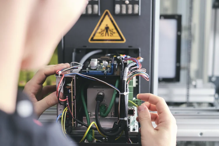 Fertigung und Systeme