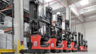 Automatisierter Schubmaststapler R-MATIC