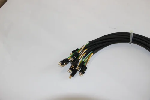 Elektrische Prüfung im Kabelbaumtester