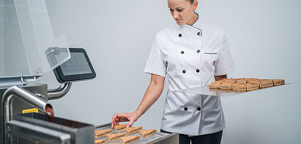 Maschineneinsatz in der Bäckerei