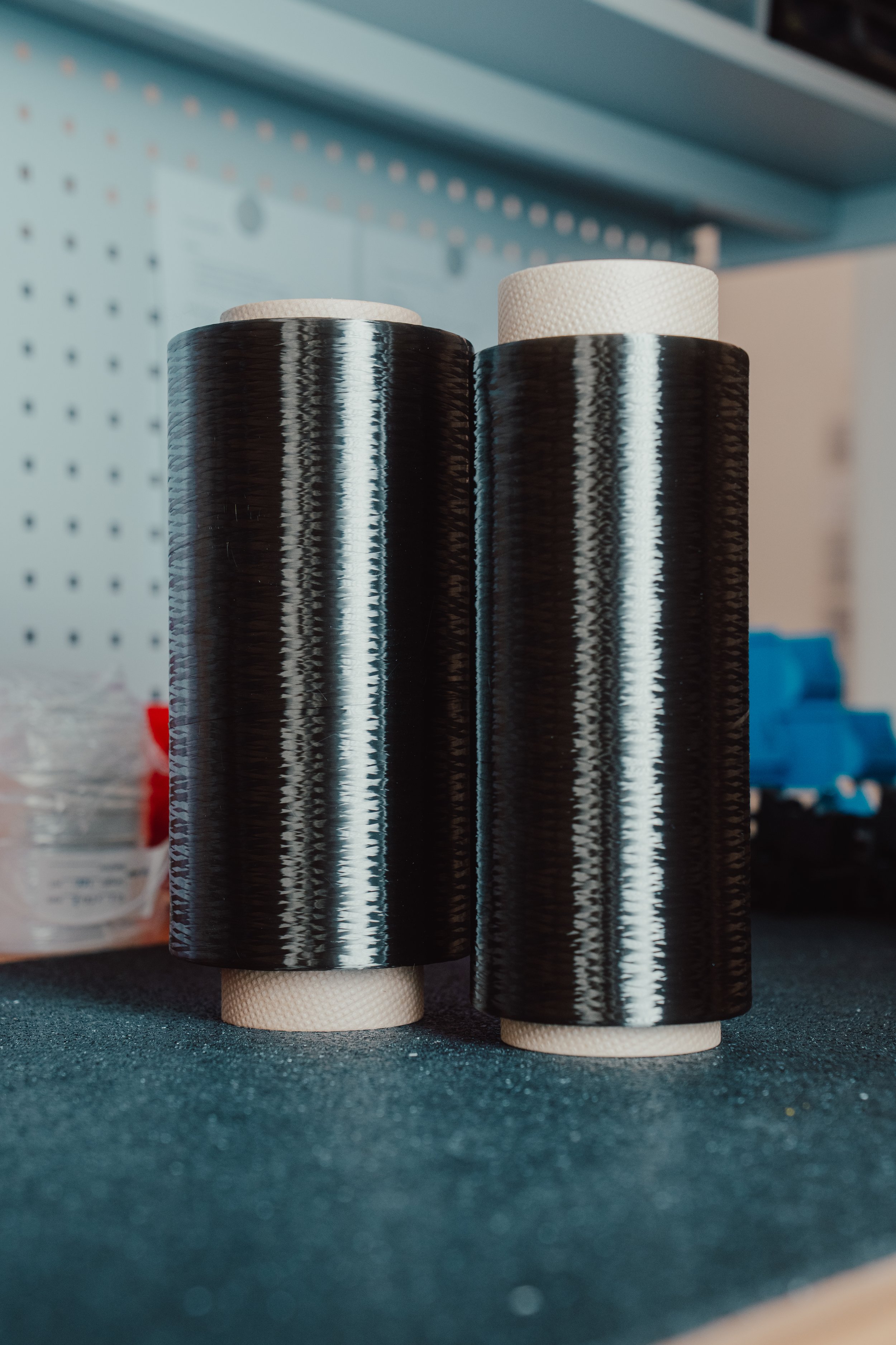 Endless-Fiber-Material in Rollenform