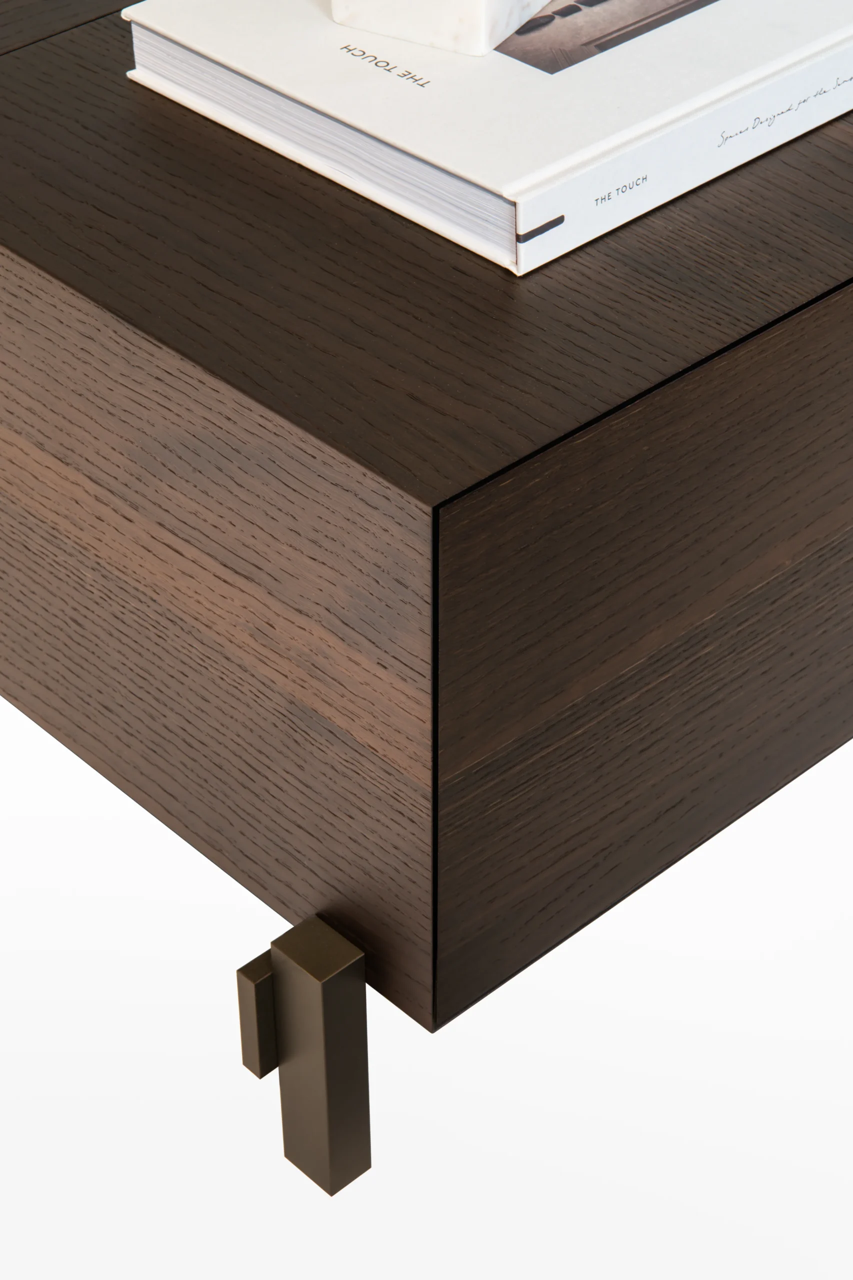 Tisch Meda mit Metallbein