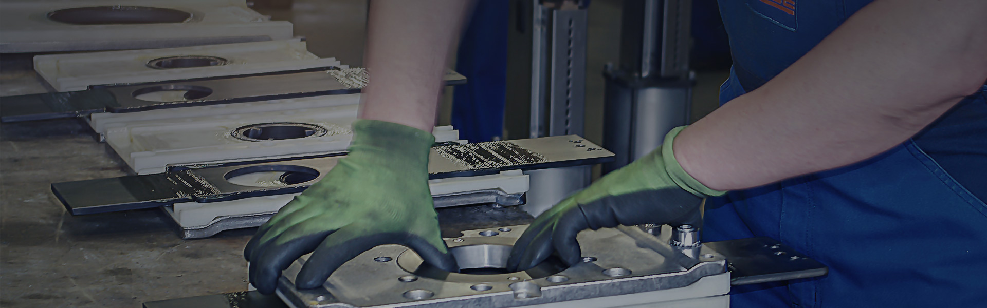 Service: Ersatzteile, Reparaturen und Testanlagen