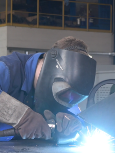 Schweißarbeit in der Feinblechtechnik