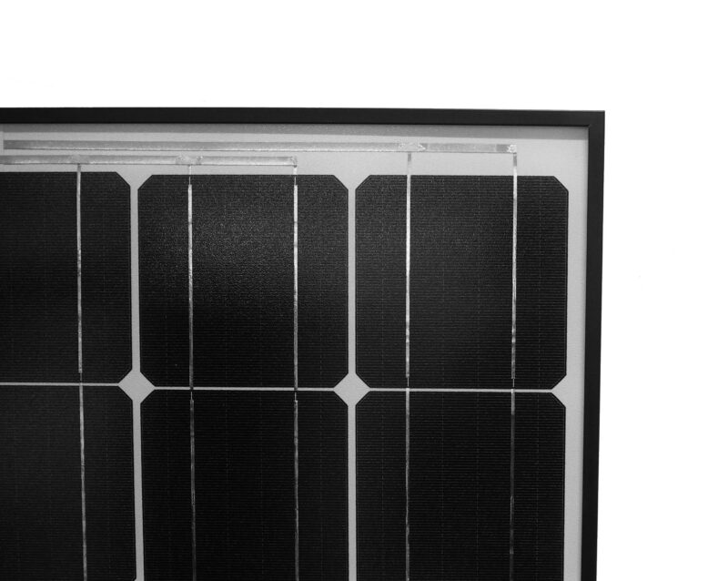 Solarmodule in Weiß und Schwarz