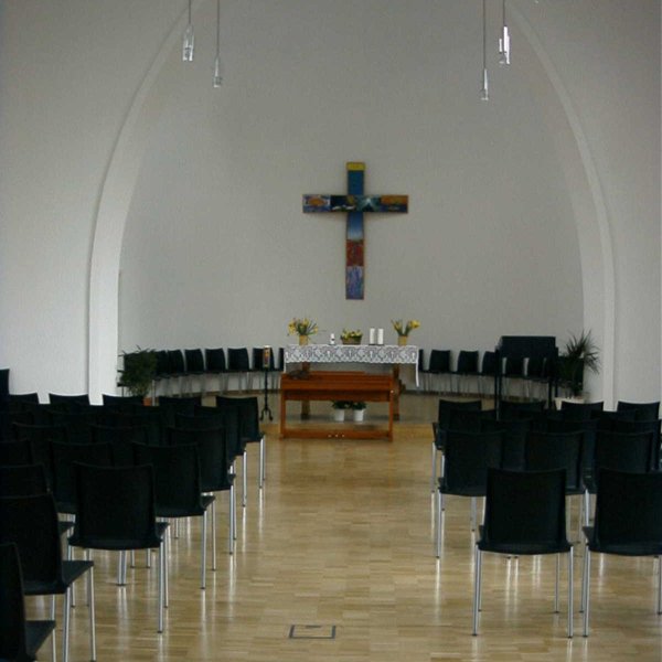 Innenraum mit Apsis