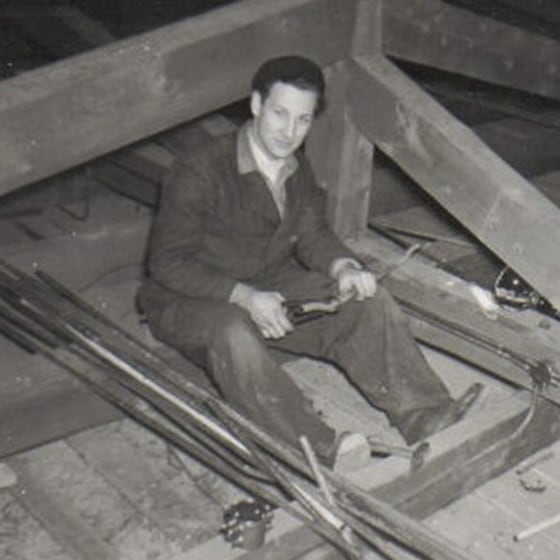 Firmengründer Gerhard Däter bei der Arbeit