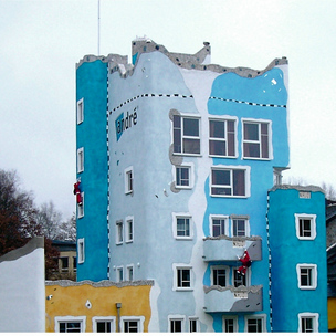 Hochhaus mit wellenartigem Dach