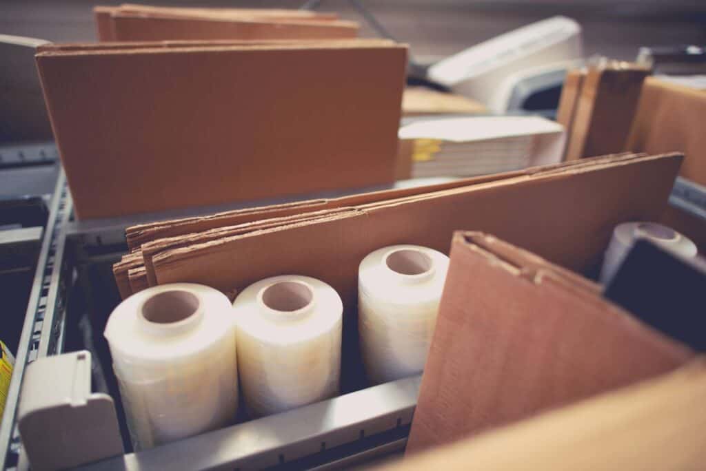 Verpackung und Versand im Distributionsnetzwerk