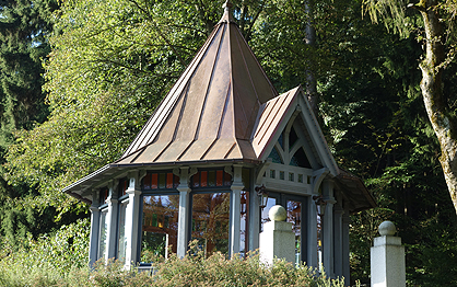 Pavillon aus Massivholz