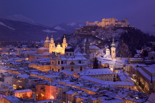 Adventsfahrt im verschneiten Salzburg