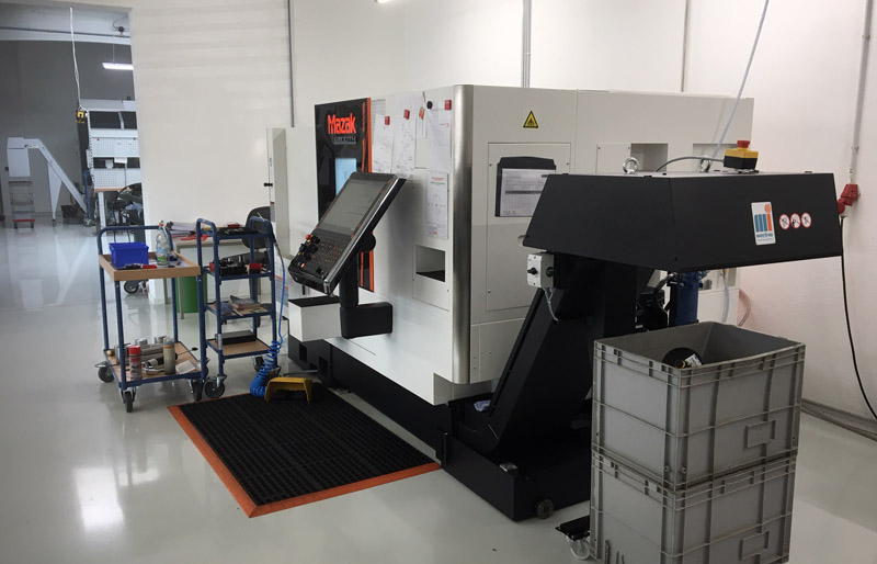 CNC-Drehmaschine Mazak QuickTurn in der Fertigung