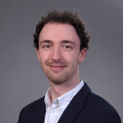 Felix Enke – Management & Business Development