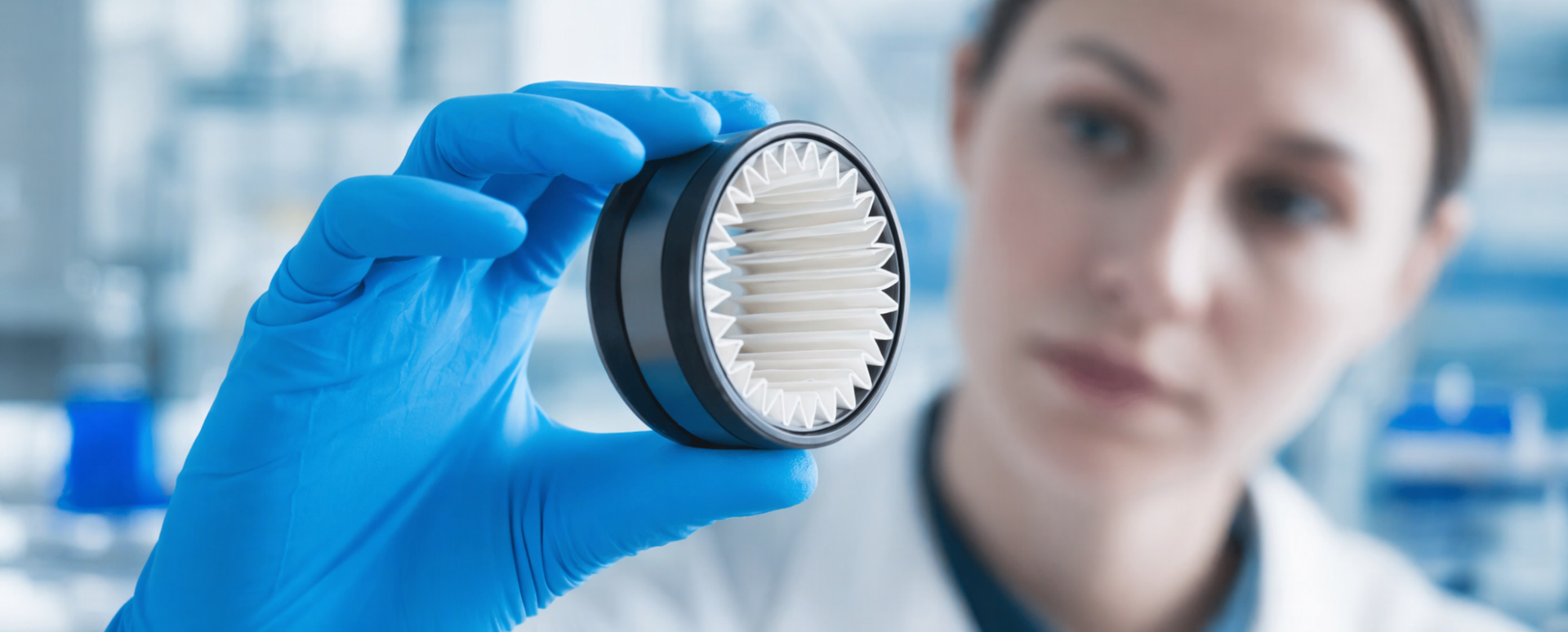 Filterprüfung im Labor