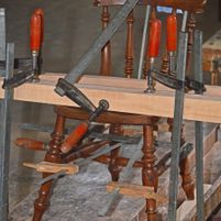 Reparatur von Möbeln und Stühlen