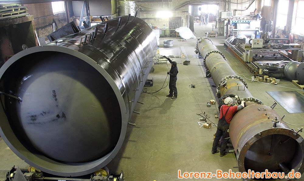 Biogaskolonne und Systempufferspeicher 75 m³