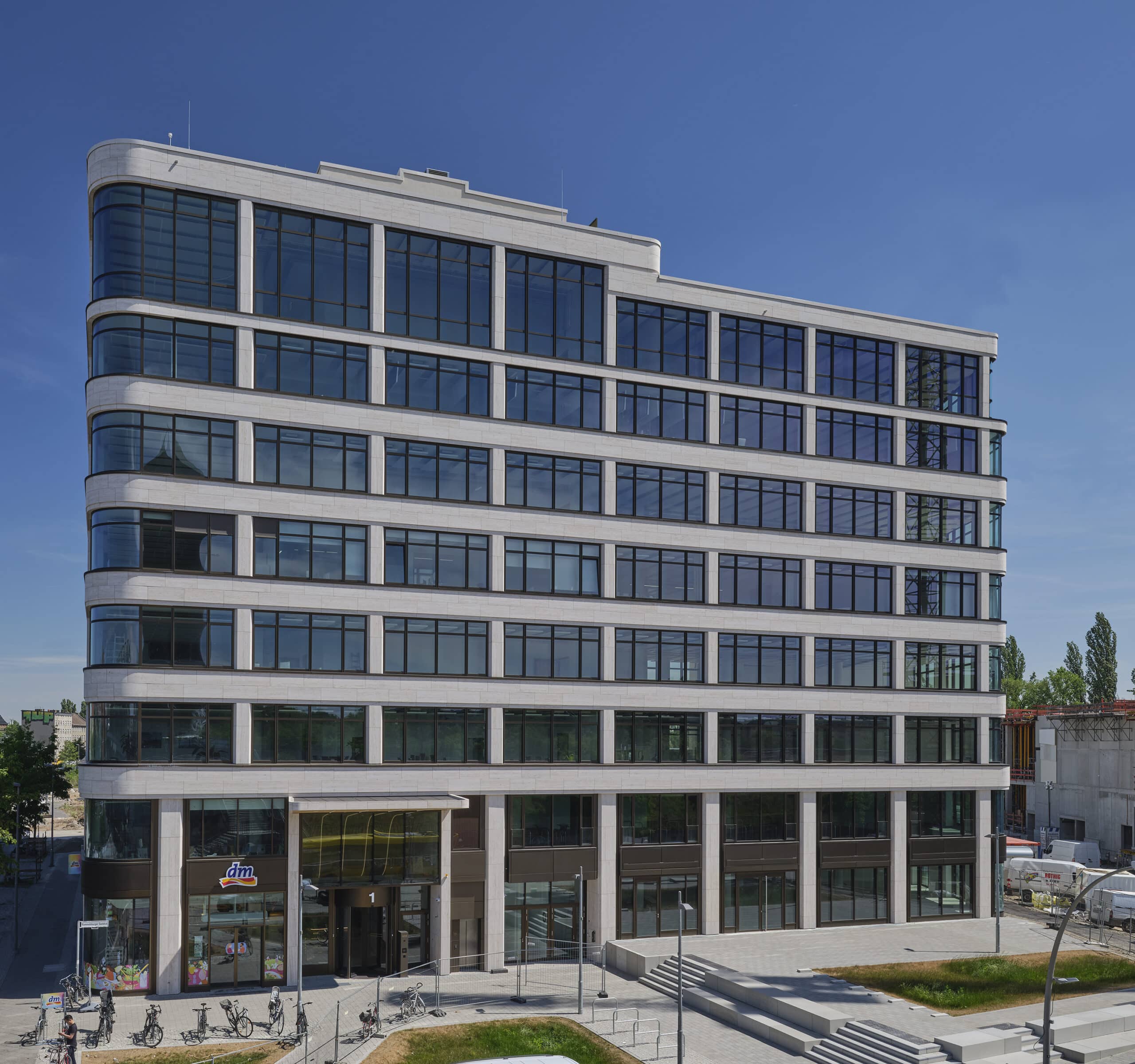 Bürogebäude-Verglasung