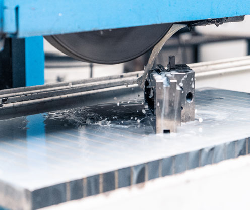 Bearbeitetes Aluminiumprofil