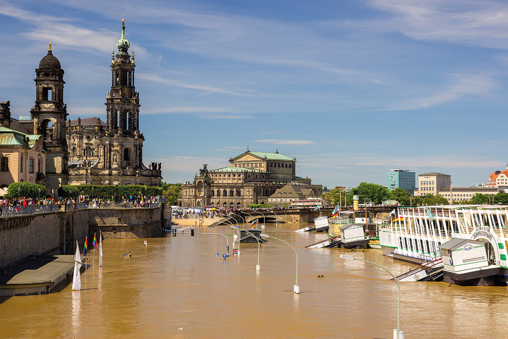 Trocknung historischer Gebäude in Dresden nach der Jahrhundertflut 2002