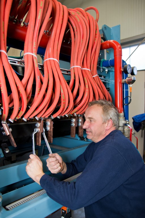 Induktions-Schmelzofenanlage