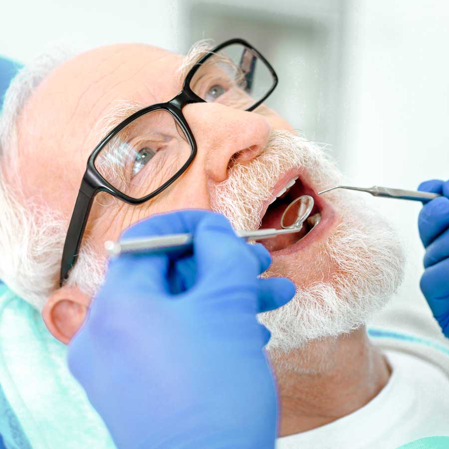 Implantat-basierter Zahnersatz