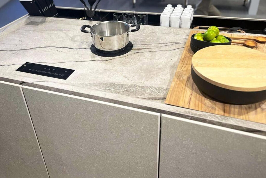 Invisacook invisible hob in the worktop