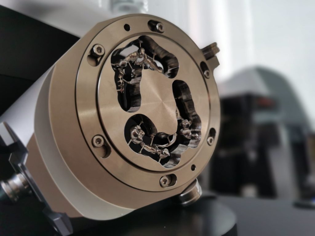 imes-icore CORiTEC 350i PRO+ mit hyperDENT