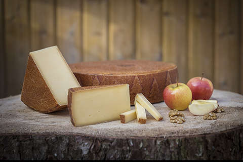 Geriebener Käse