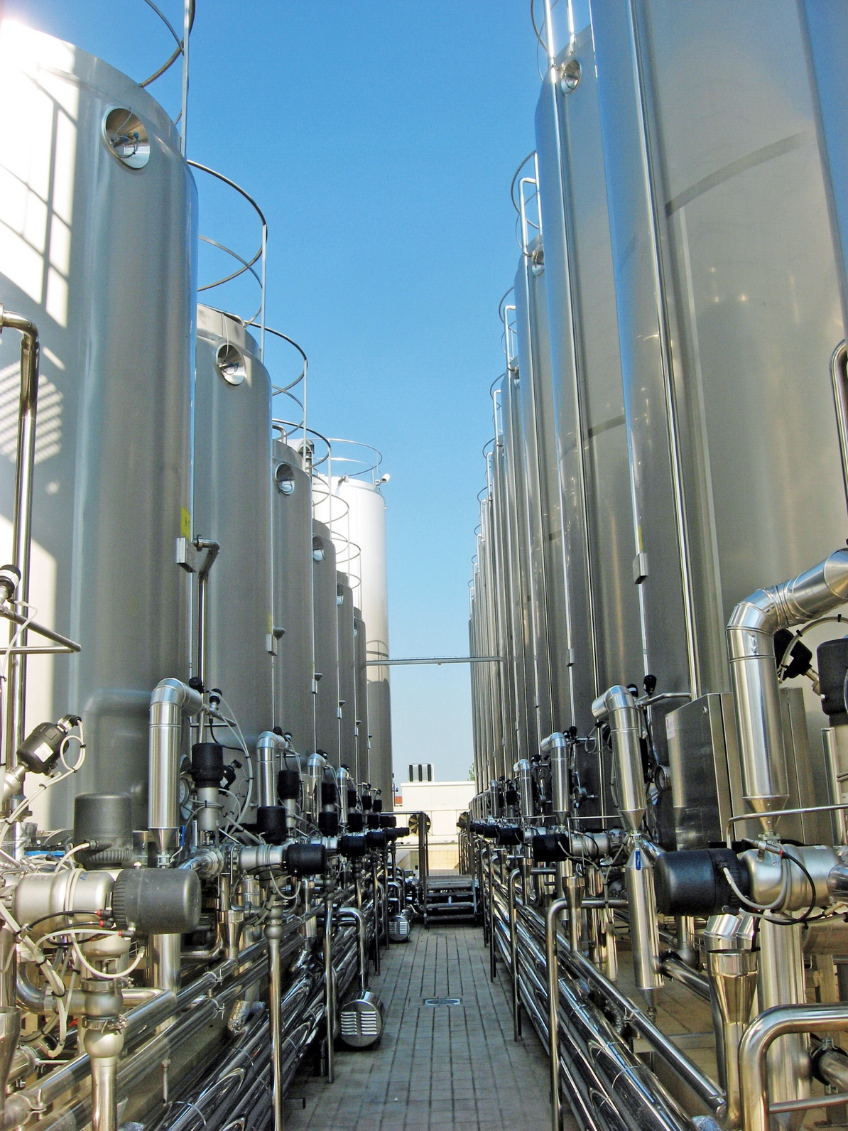 Milch- und Mischtanks als Komplettsystem