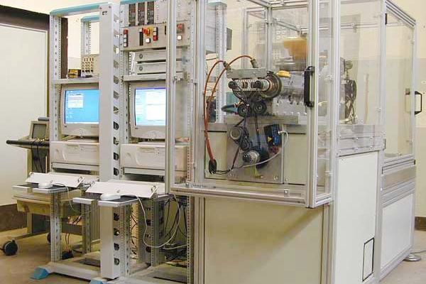 Small Block Assembly auf Engine Support