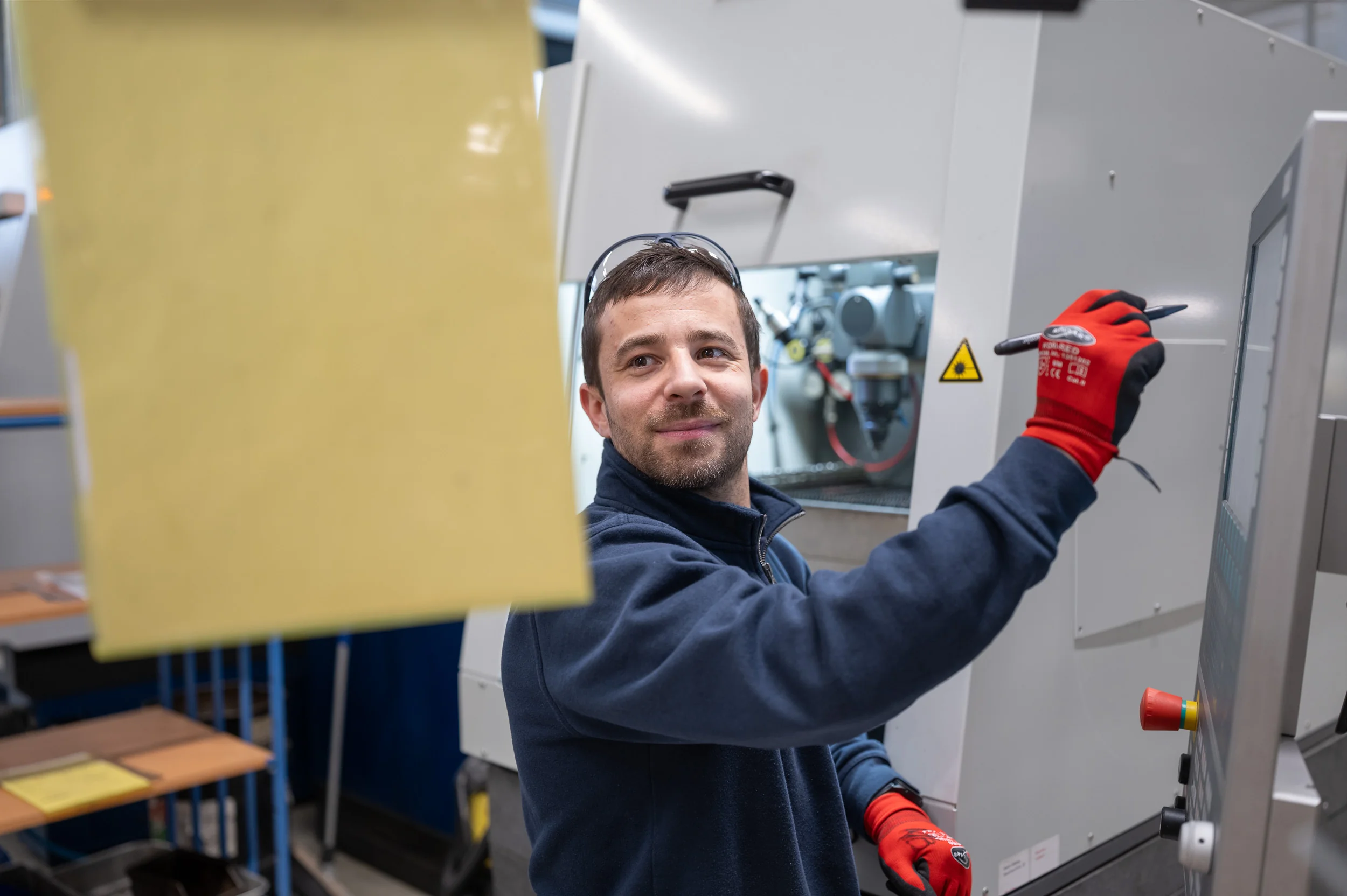 Digitale Maschinenbedienung in der Federnproduktion