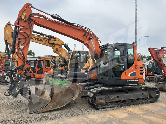 Doosan DX 140 LCR-5 Kettenbagger