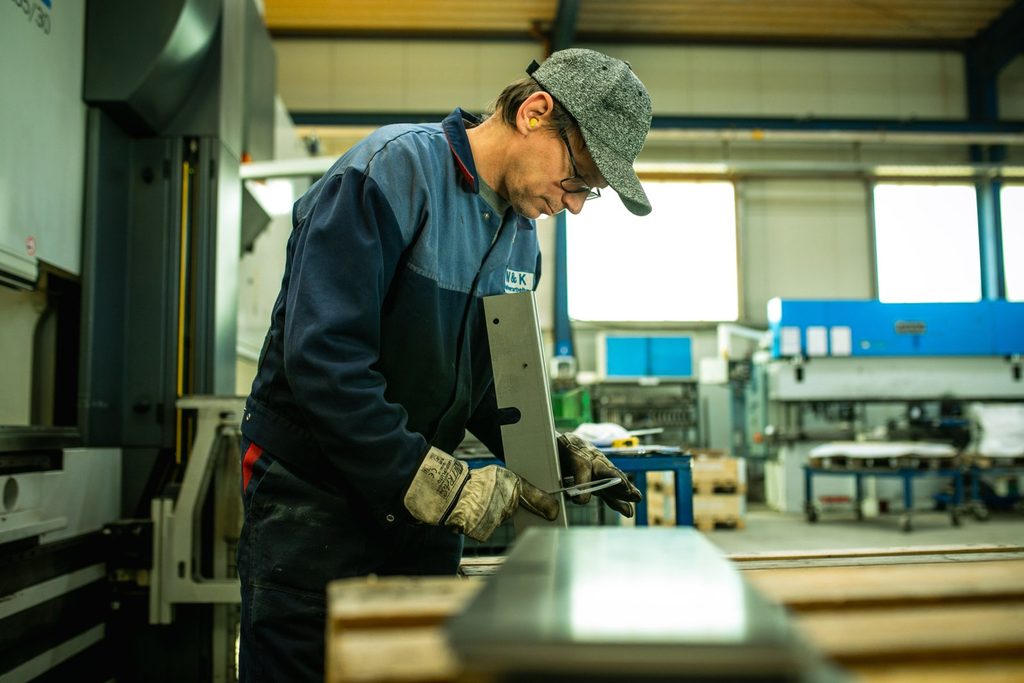 Abkanten bis 320 t auf 4.500 mm