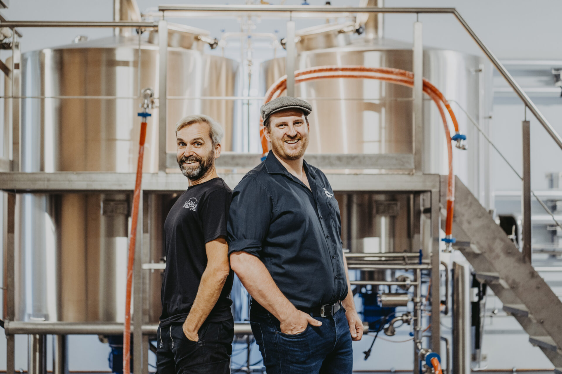 Brauerei-Geschäftsführer Marc Brammer und Frank Pischke
