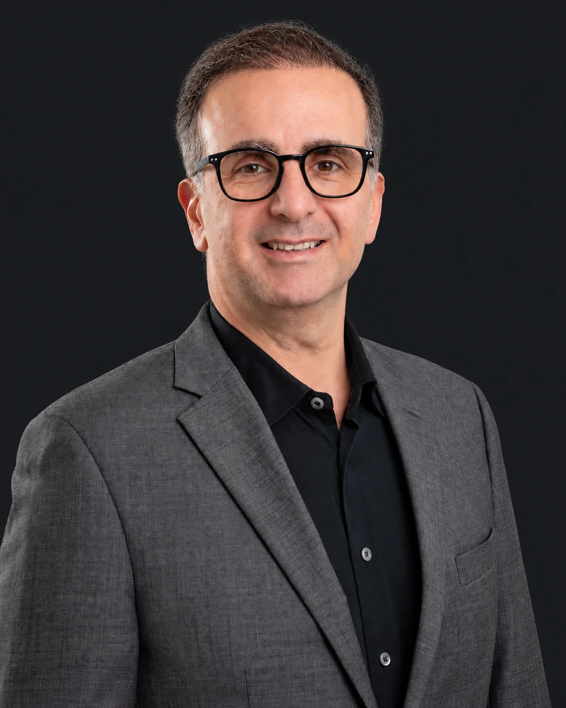Tümsal Dogan, Inhaber und Senior Projektmanager