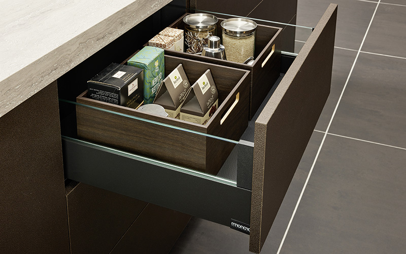 pro Tech X glassCase drawer