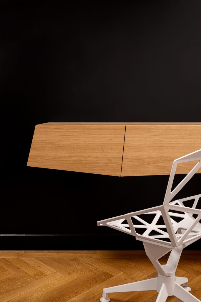 Sideboard (Stealth)